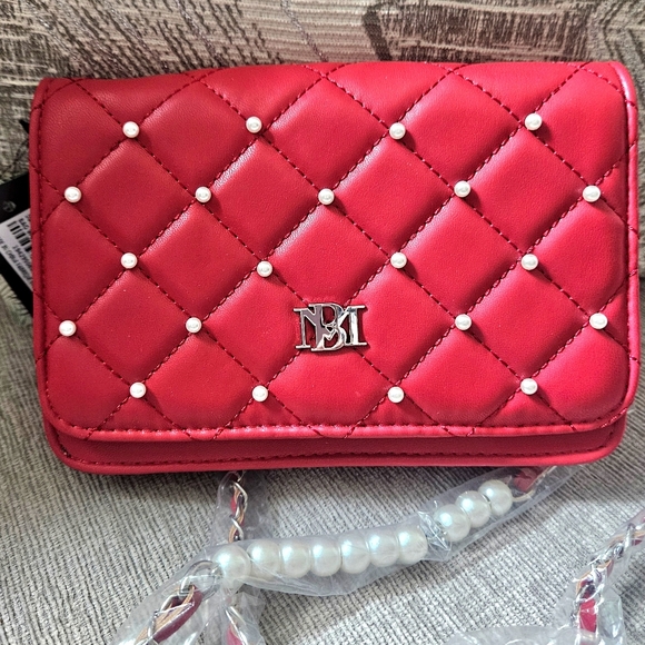 NWT Badgley Mischka Red Quilted Crossbody Bag with Pearl Accents - Picture 9 of 12